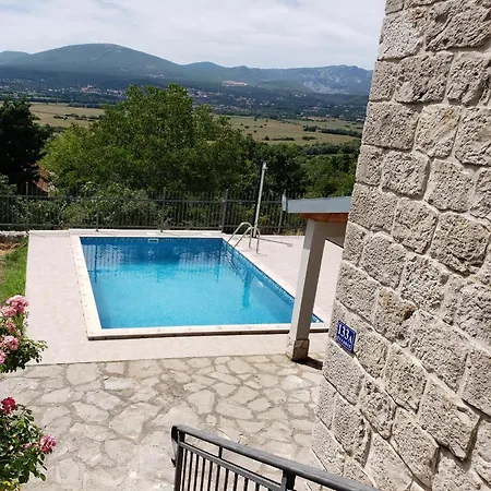 Villa Kula
